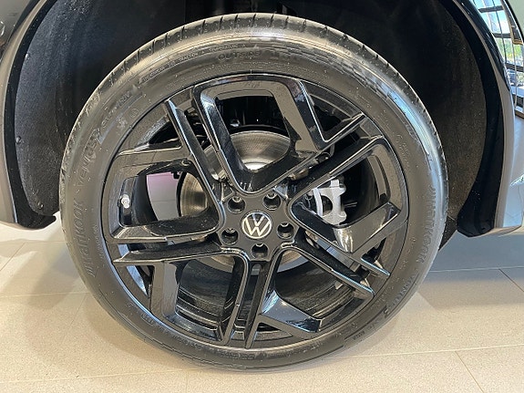 Volkswagen Tiguan 8 of 13