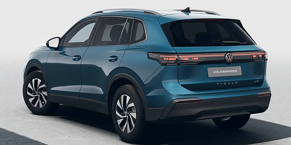 Volkswagen Tiguan 3 of 5