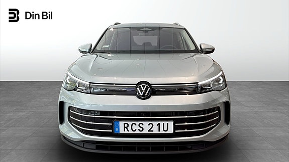 Volkswagen Tiguan 4 of 12