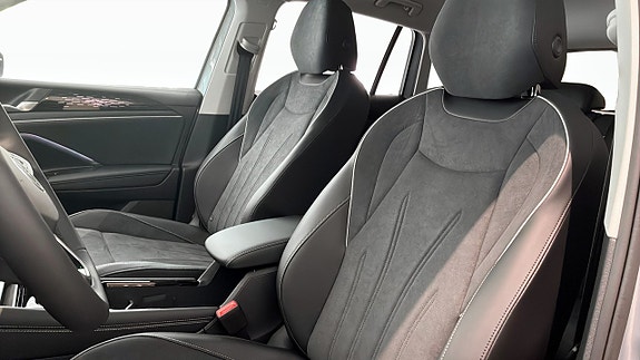 Volkswagen Tiguan 8 of 12