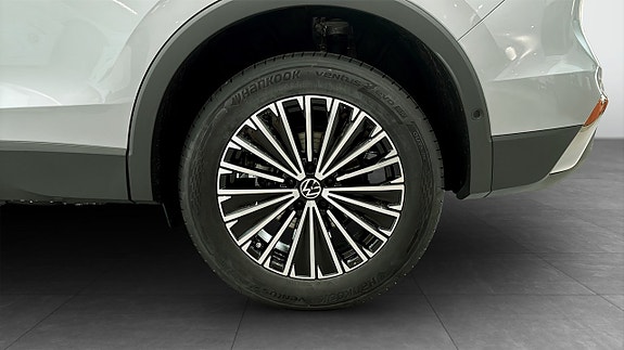 Volkswagen Tiguan 6 of 12