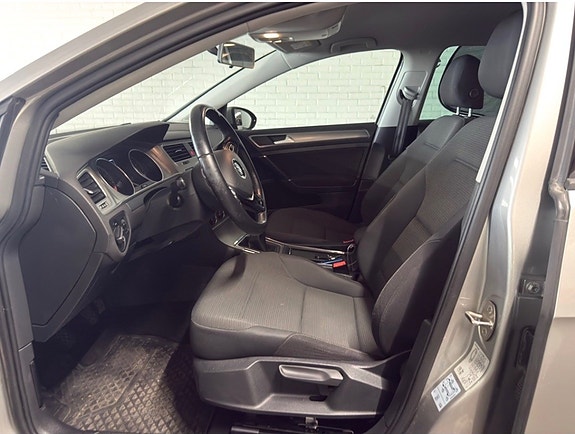 Volkswagen Golf VII 12 of 13