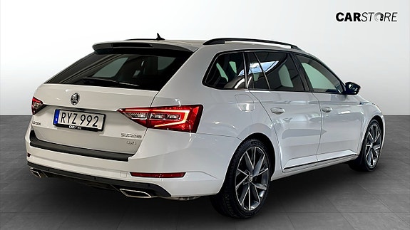 Skoda Superb 2 of 5