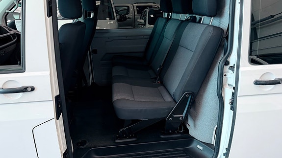 Volkswagen Transporter 15 of 22
