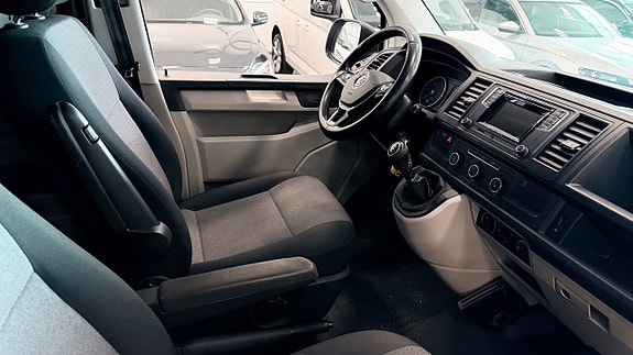 Volkswagen Transporter 10 of 22