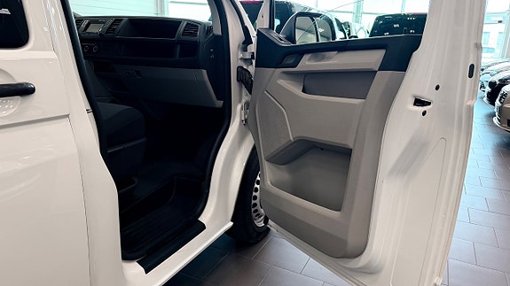 Volkswagen Transporter 7 of 22