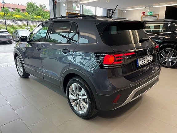 Volkswagen T-Cross 6 of 12