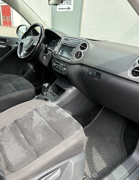 Volkswagen Tiguan 10 of 12