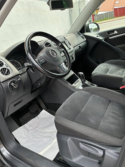 Volkswagen Tiguan 7 of 12