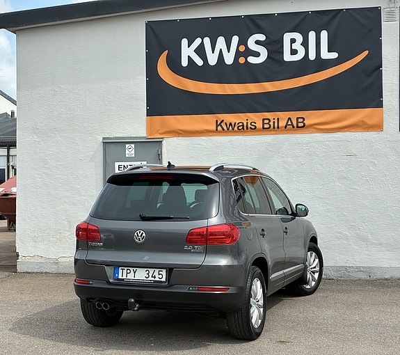 Volkswagen Tiguan 3 of 12