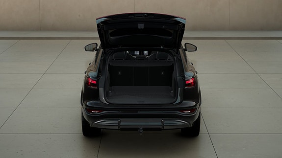 Audi Q6 e-tron 7 of 11