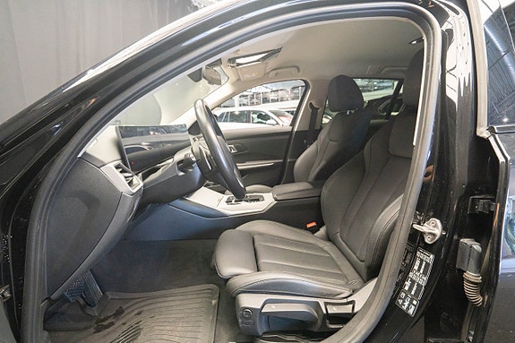 BMW 320d 15 of 23