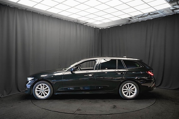 BMW 320d 9 of 23