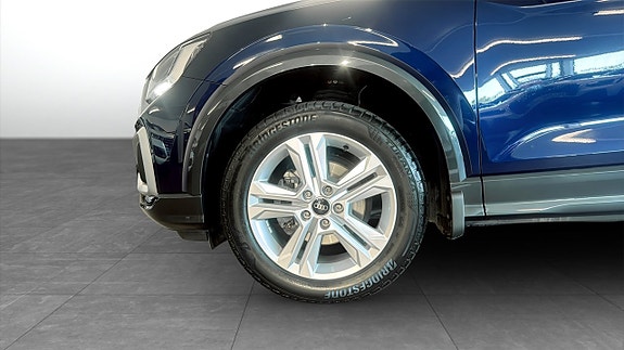 Audi Q2 6 of 16