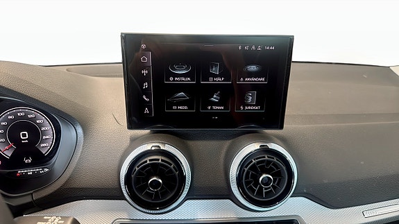 Audi Q2 9 of 16