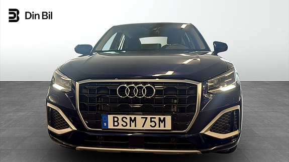 Audi Q2 4 of 5
