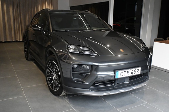Porsche Macan 3 of 5