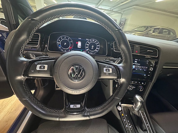 Volkswagen Golf VII 10 of 19