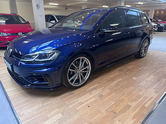 Volkswagen Golf VII 2 of 19