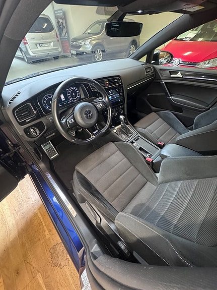Volkswagen Golf VII 6 of 19