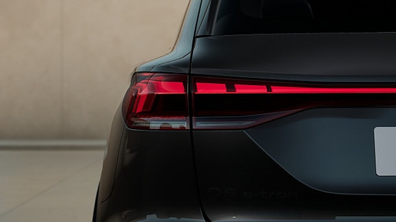 Audi Q6 e-tron 6 of 11