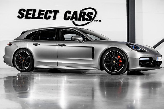 Porsche Panamera GTS 2 of 5