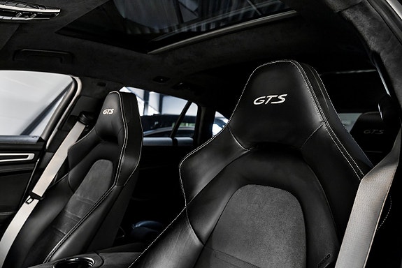 Porsche Panamera GTS 18 of 23