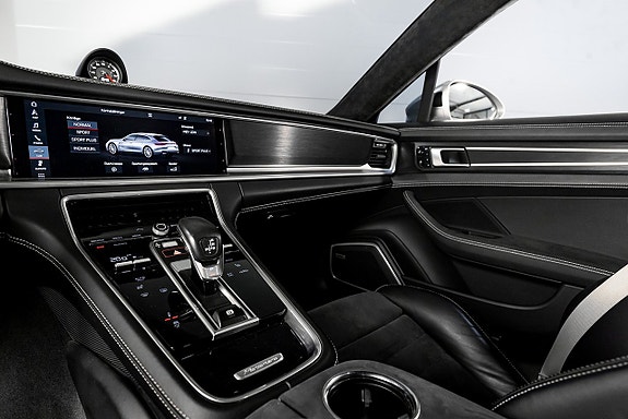 Porsche Panamera GTS 15 of 23