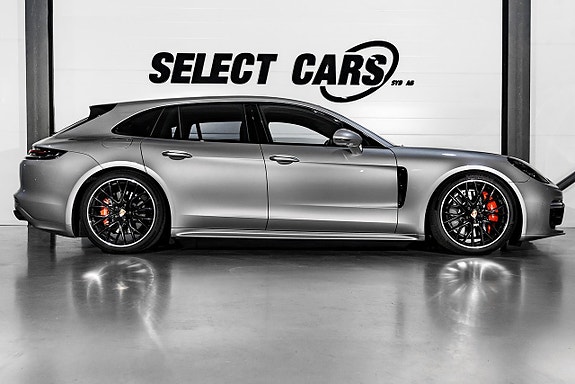 Porsche Panamera GTS 3 of 5