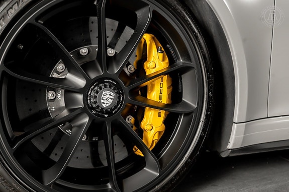 Porsche 911 GT3 5 of 5