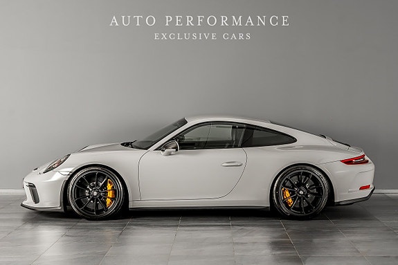 Porsche 911 GT3 3 of 5