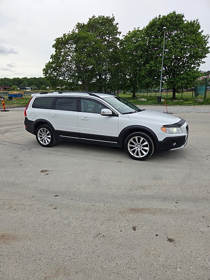 Volvo XC70 7 of 10