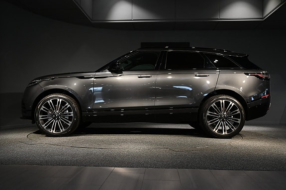 Land Rover Range Rover Velar 2 of 5
