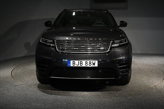 Land Rover Range Rover Velar 9 of 23