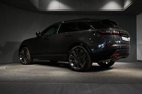 Land Rover Range Rover Velar 3 of 5