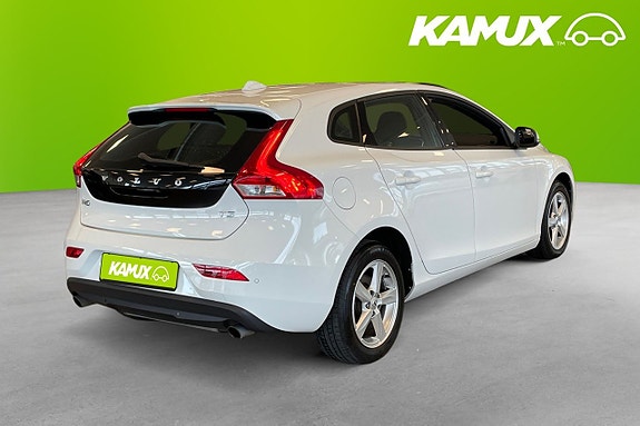 Volvo V40 4 of 5