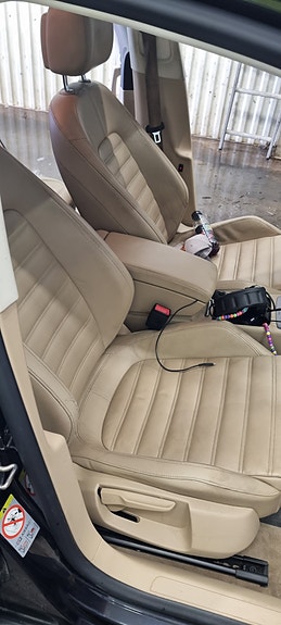 Volkswagen Passat 5 of 5