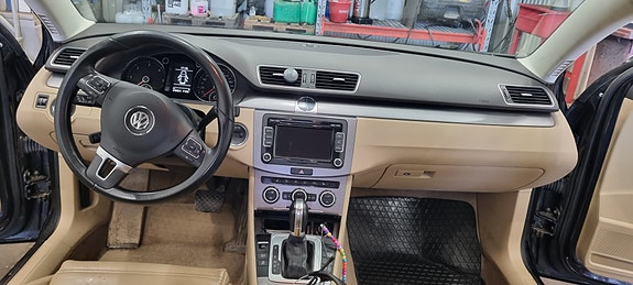 Volkswagen Passat 4 of 5