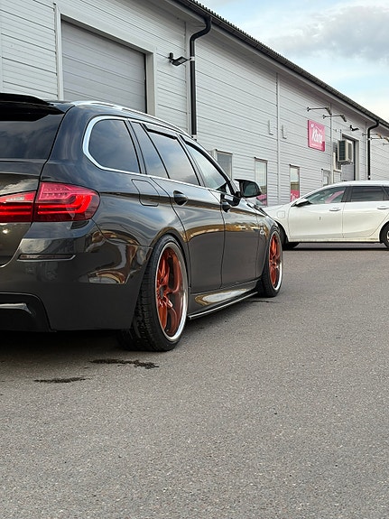 BMW 520d 3 of 5