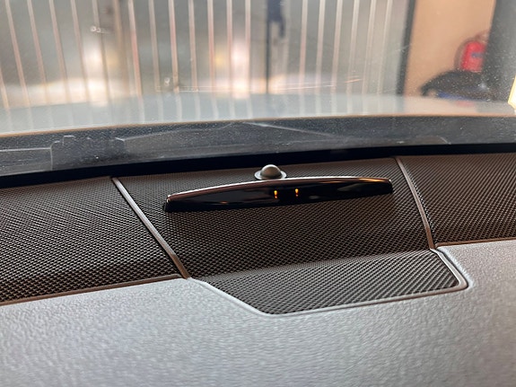 Mercedes-Benz E220 11 of 13