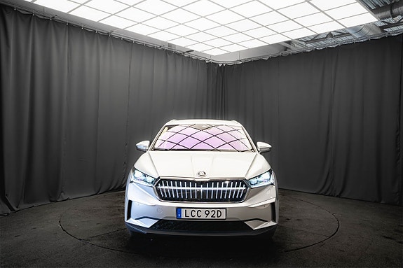Skoda Enyaq 4 of 5