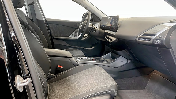 BMW 120 3 of 5