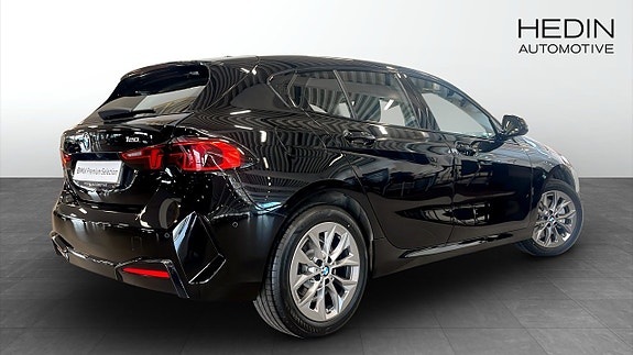 BMW 120 2 of 5