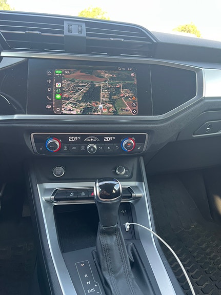 Audi Q3 3 of 5