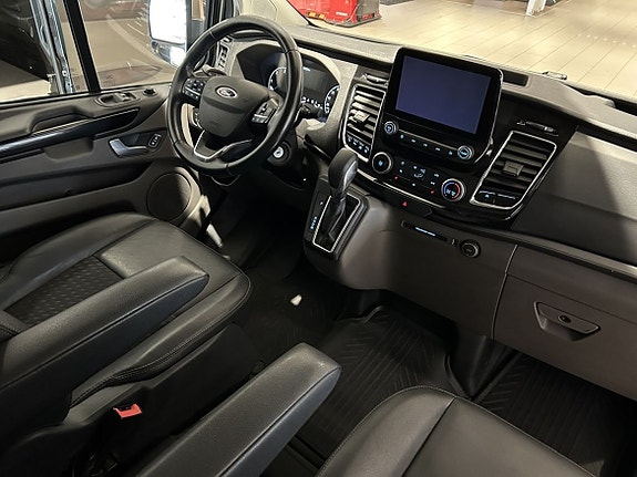 Ford Transit Custom 13 of 23