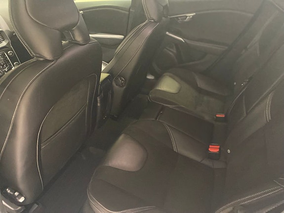 Volvo V40 14 of 21