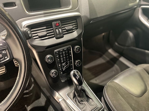 Volvo V40 19 of 21