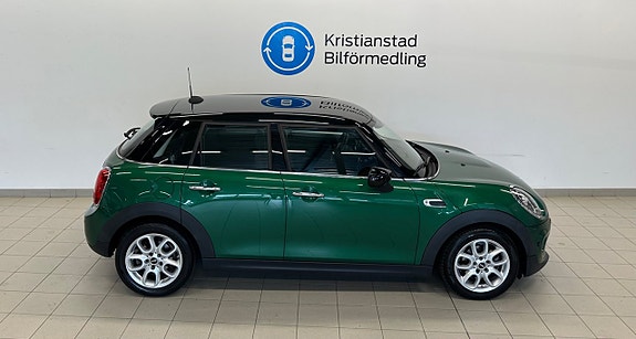 MINI Cooper 7 of 12