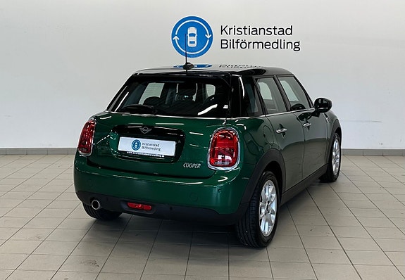 MINI Cooper 8 of 12