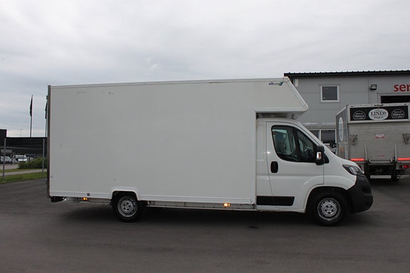 Peugeot Boxer 2 of 5